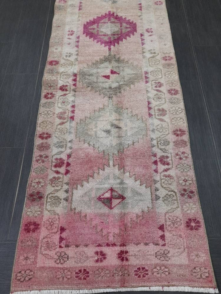 Beige Turkish Runner Rug 2' 7" x 12' 5" Hand-Knotted detail