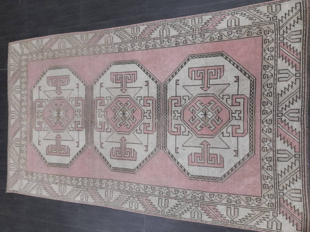 Pink Turkish Oushak Rug 3' 11" x 6' 9" Hand-Knotted pattern