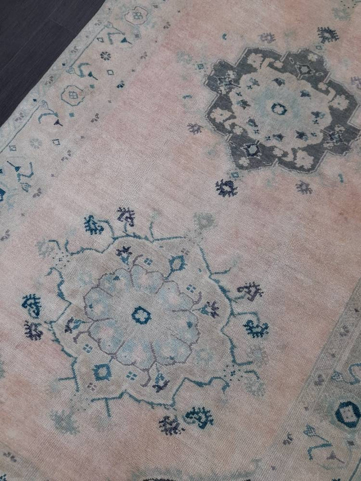 Beige Turkish Oushak Rug 5' 1" x 10' 6" Hand-Knotted pattern