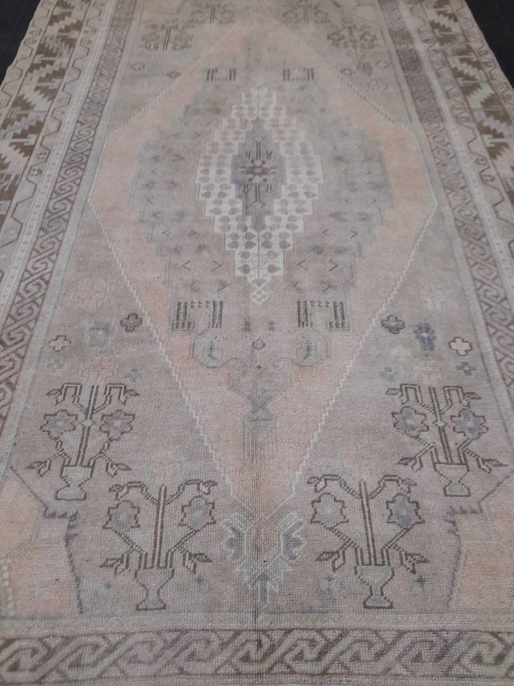Beige Turkish Runner Rug 5' 8" x 11' 4" Hand-Knotted field