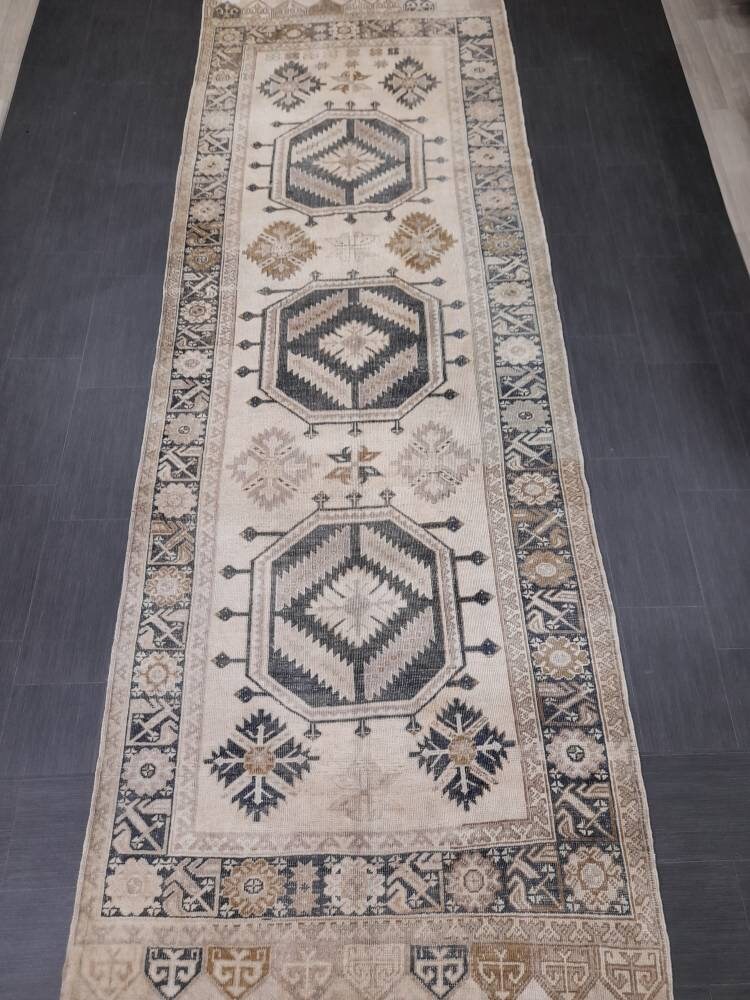 Beige Turkish Runner Rug 4' 7" x 13' 1" Hand-Knotted detail
