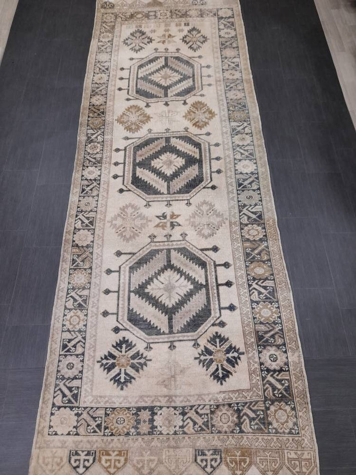 Beige Turkish Runner Rug 4' 7" x 13' 1" Hand-Knotted detail