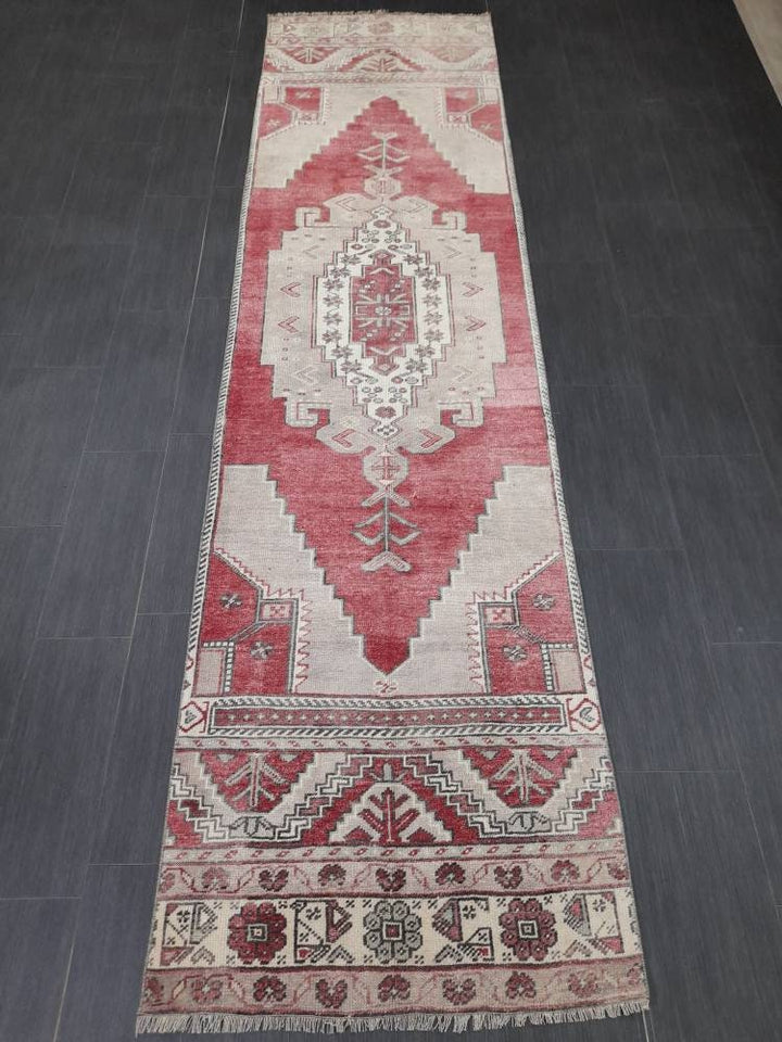Beige Turkish Runner Rug 2' 10" x 10' 11" Hand-Knotted texture