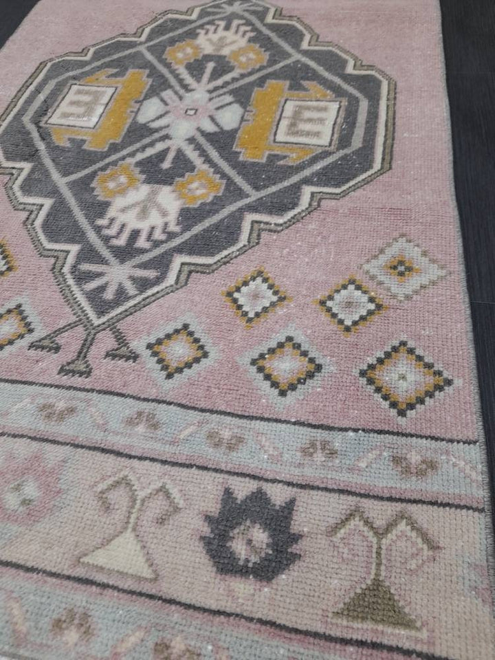 Beige Turkish Runner Rug 2' 9" x 10' 9" Hand-Knotted texture