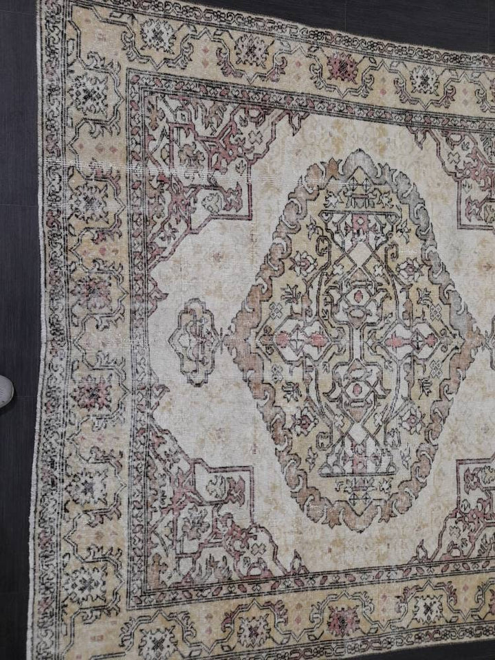 Rust Turkish Runner Rug 6' 2" x 10' Hand-Knotted border