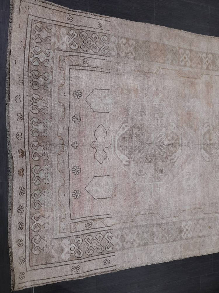 Beige Turkish Runner Rug 5' 10" x 10' 6" Hand-Knotted close-up