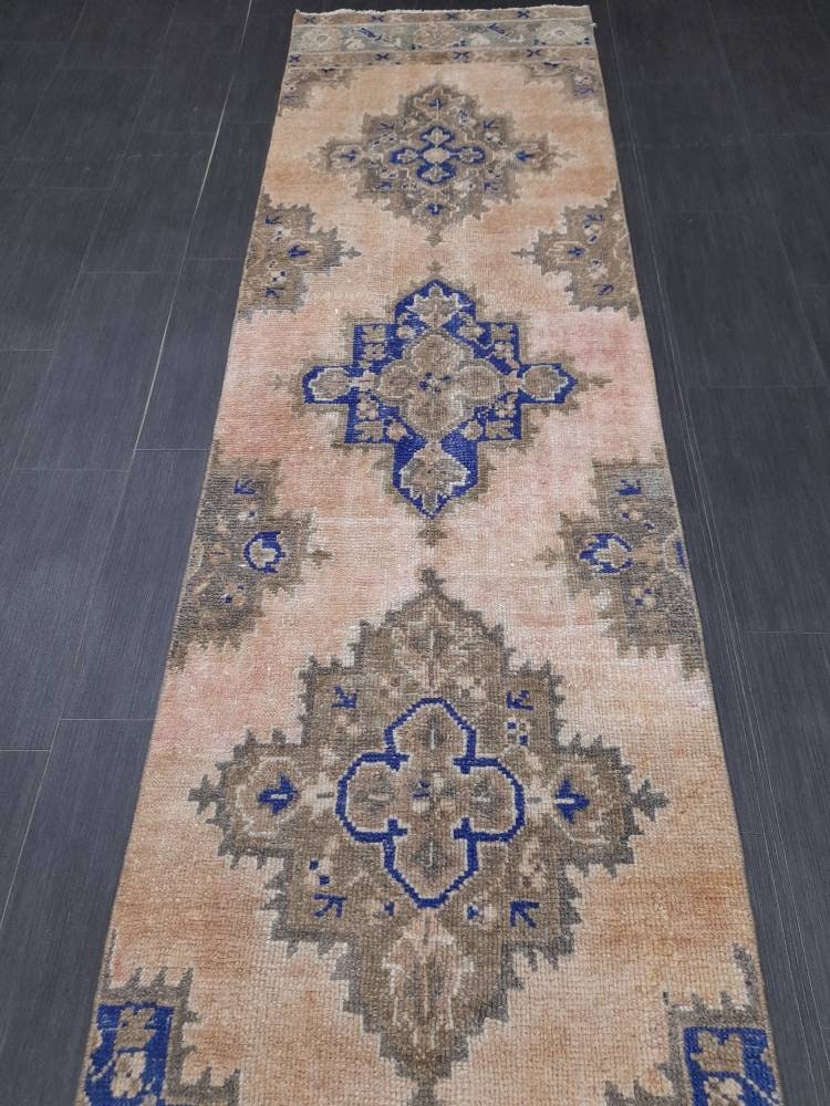 Turkish Runner Rug 2' 7" x 11' 7" Hand-Knotted pattern