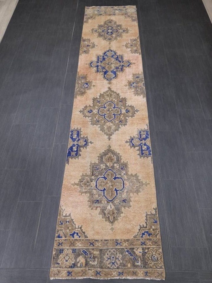 Turkish Runner Rug 2' 7" x 11' 7" Hand-Knotted border