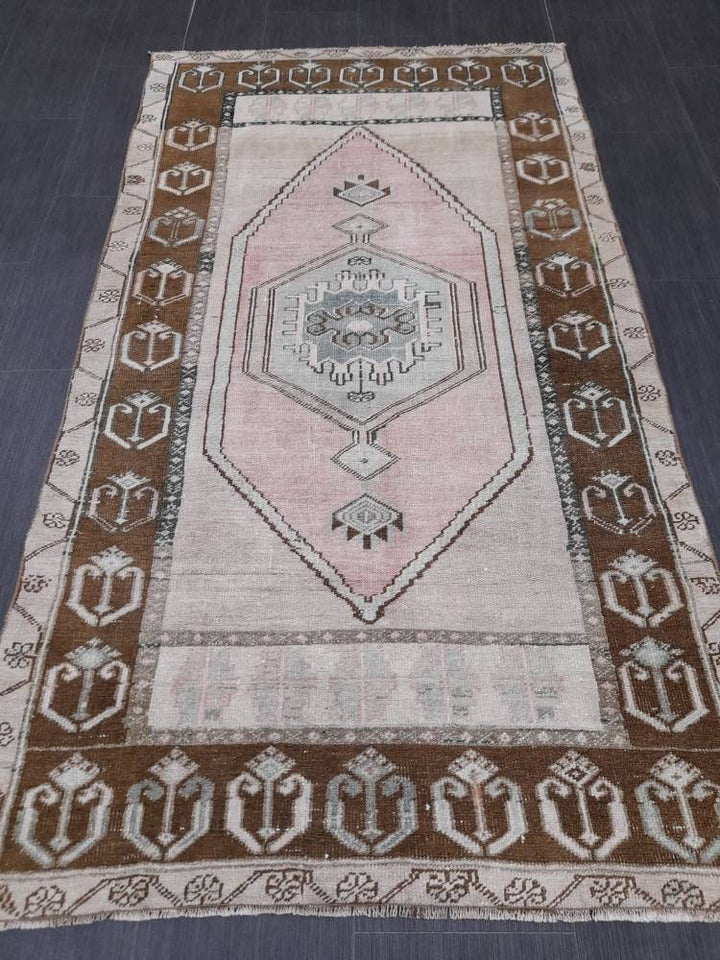 Brown Runner Rug 3' 6" x 6' 3" - No. WR38663