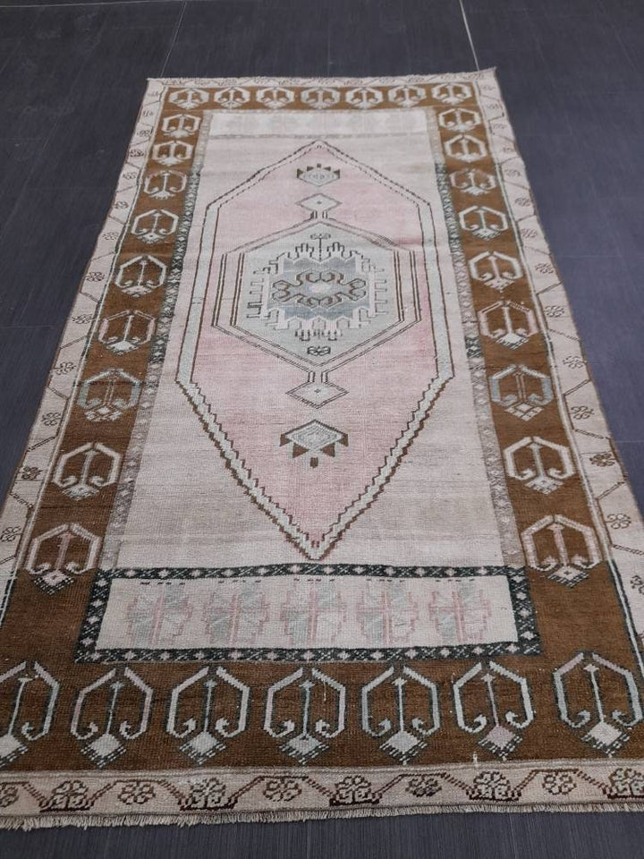 Brown Runner Rug 3' 6" x 6' 3" - No. WR38663