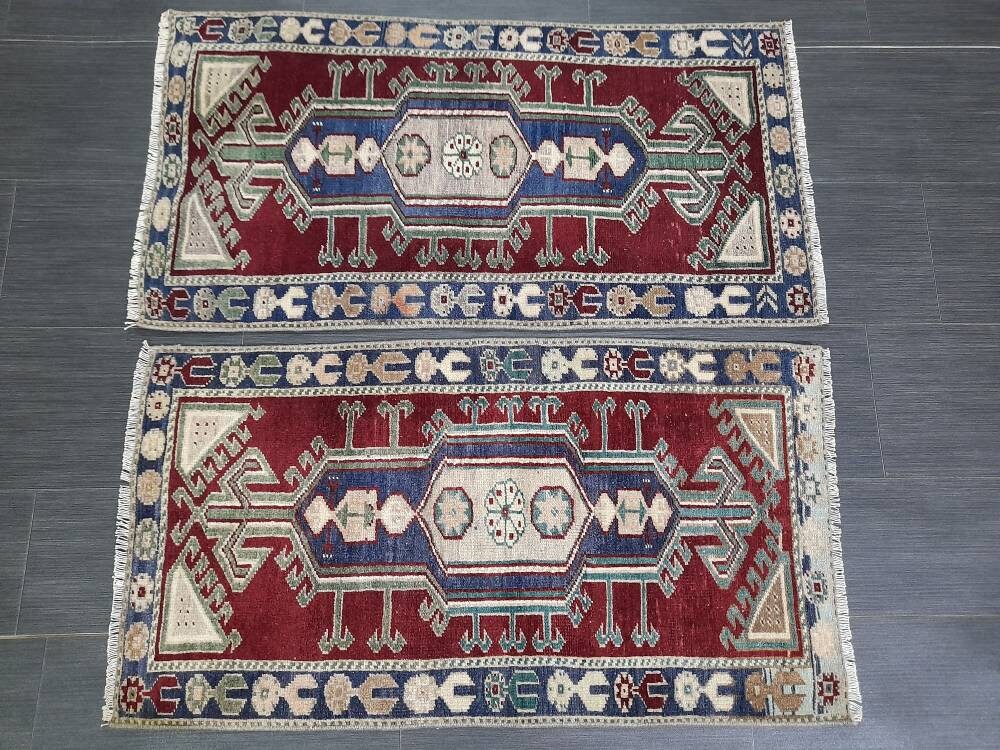 Beige Turkish Runner Rug 1' 10" x 3' 7" Hand-Knotted texture