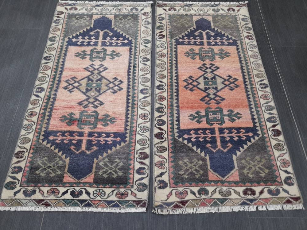 Beige Turkish Runner Rug 1' 8" x 3' 6" Hand-Knotted detail