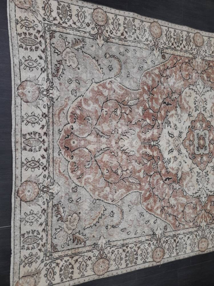 Beige Turkish Oushak Rug 6' 2" x 9' 6" Hand-Knotted | No. WR49579