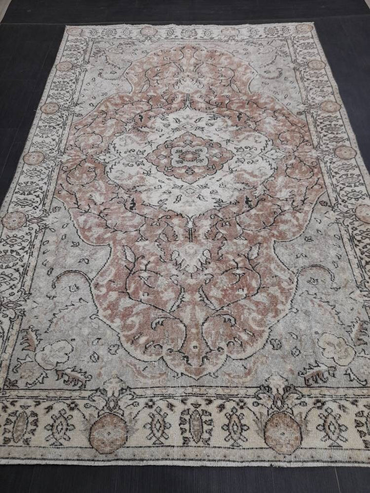 Beige Turkish Oushak Rug 6' 2" x 9' 6" Hand-Knotted | No. WR49579