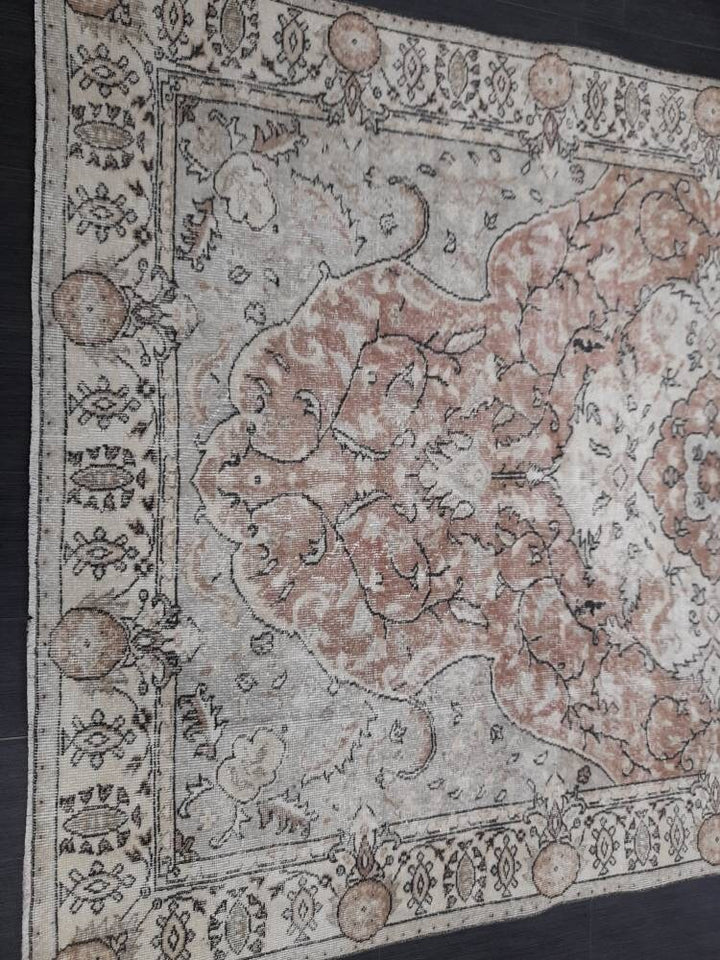 Beige Turkish Oushak Rug 6' 2" x 9' 6" Hand-Knotted | No. WR49579