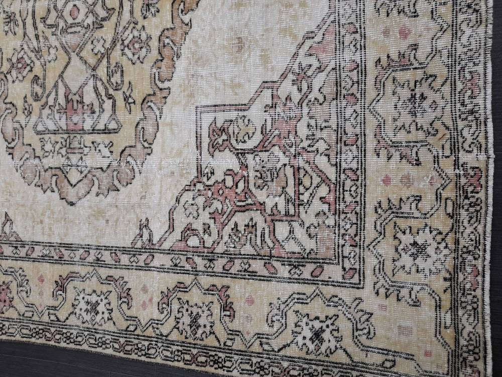 Rust Turkish Runner Rug 6' 2" x 10' Hand-Knotted detail