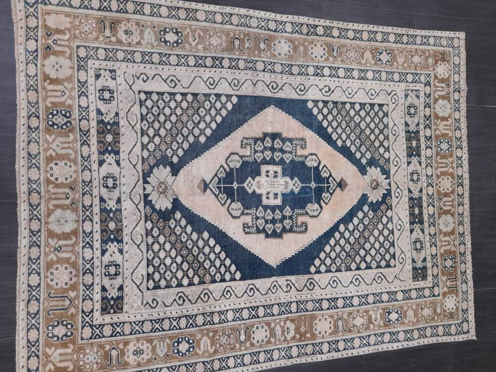 Beige Turkish Oushak Rug 5' 2" x 6' 10" Hand-Knotted texture