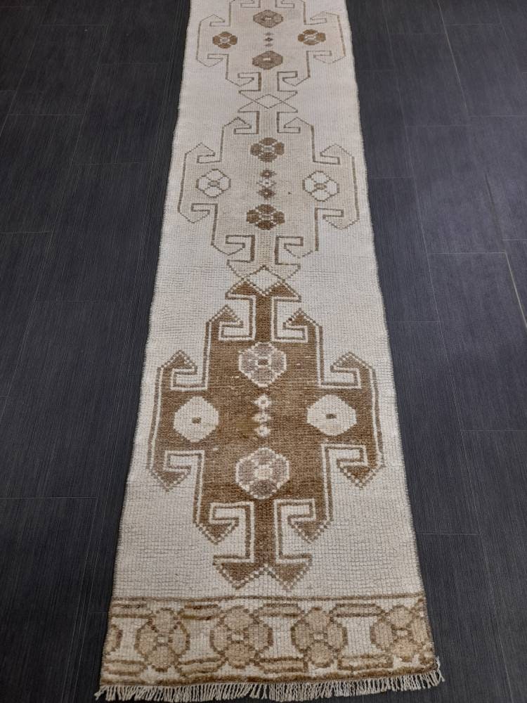 Turkish Runner Rug 1' 10" x 10' 6" Hand-Knotted view 9