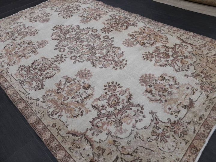 Beige Turkish Runner Rug 6' 2" x 9' 9" Hand-Knotted pattern