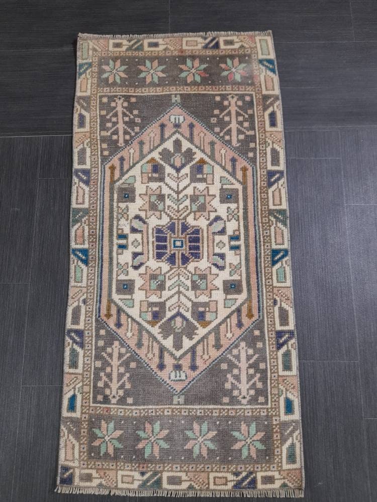 Rust Turkish Oushak Rug 1' 9" x 3' 9" Hand-Knotted close-up