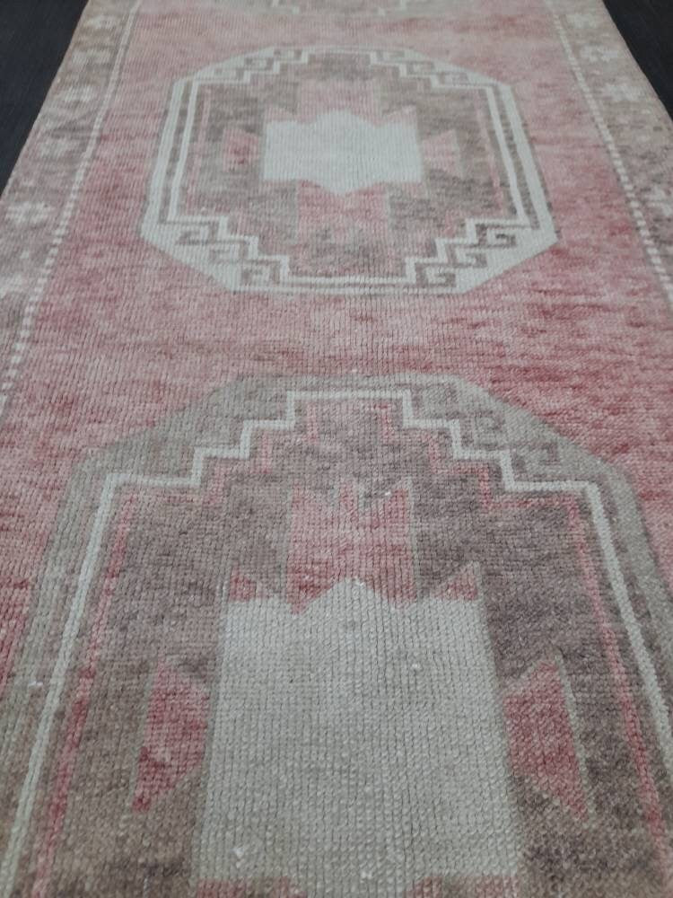 Beige Turkish Runner Rug 2' 9" x 10' 10" Hand-Knotted close-up
