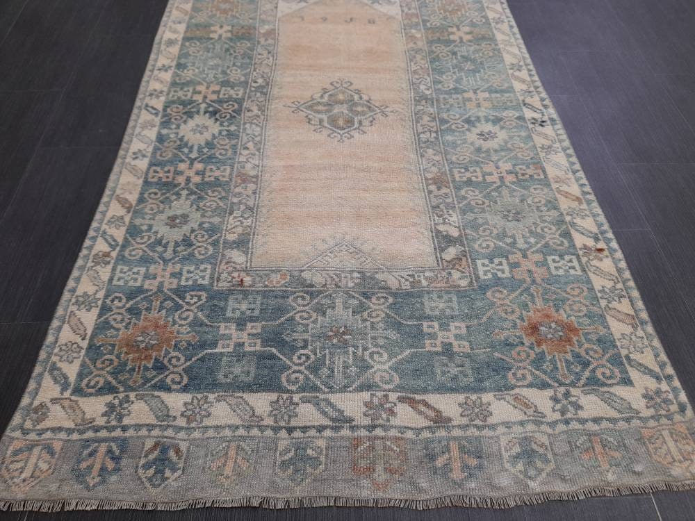 Beige Turkish Oushak Rug 3' 8" x 6' 7" Hand-Knotted texture