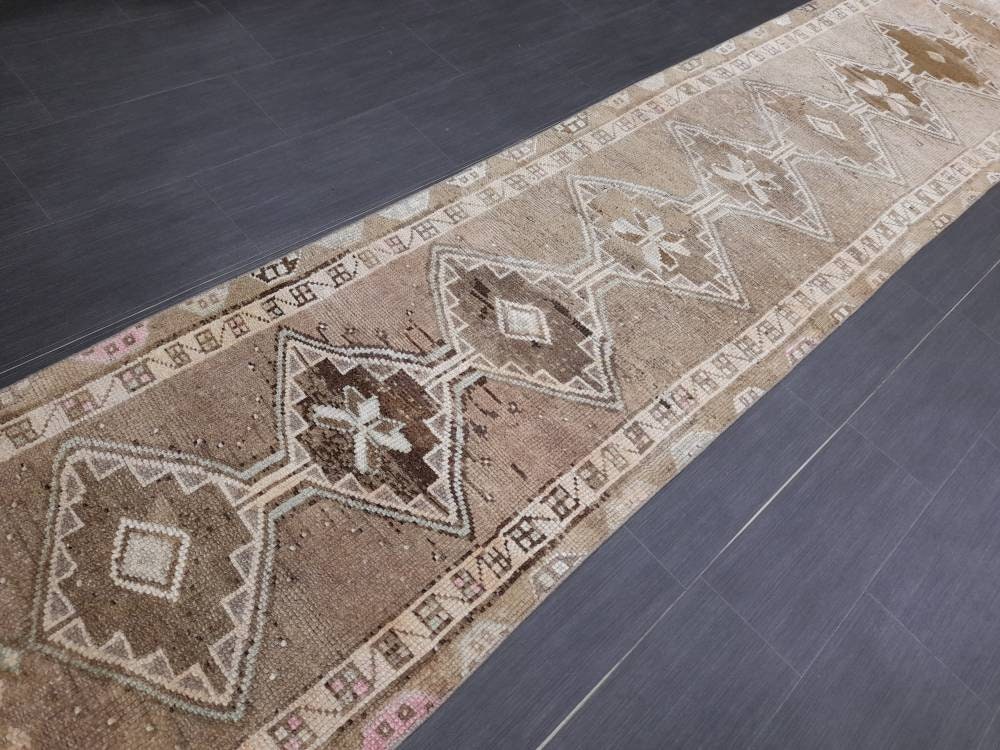 Beige Turkish Runner Rug 2' 8" x 13' 5" Hand-Knotted texture