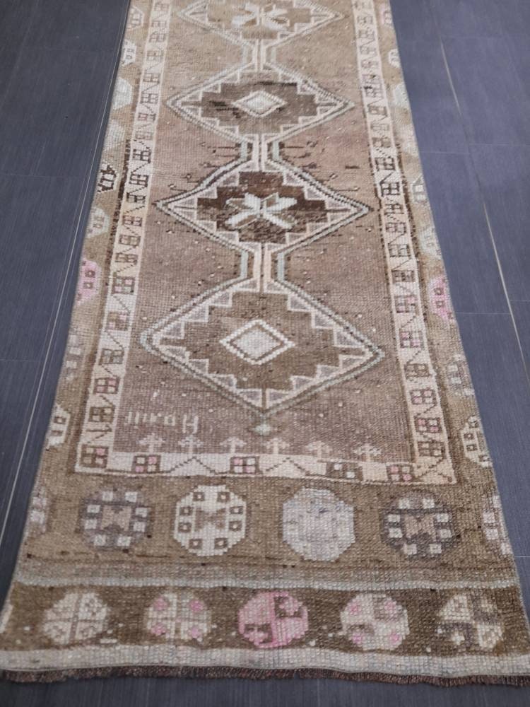 Beige Turkish Runner Rug 2' 8" x 13' 5" Hand-Knotted detail
