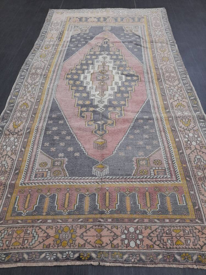 Beige Turkish Oushak Rug 4' 8" x 9' Hand-Knotted close-up