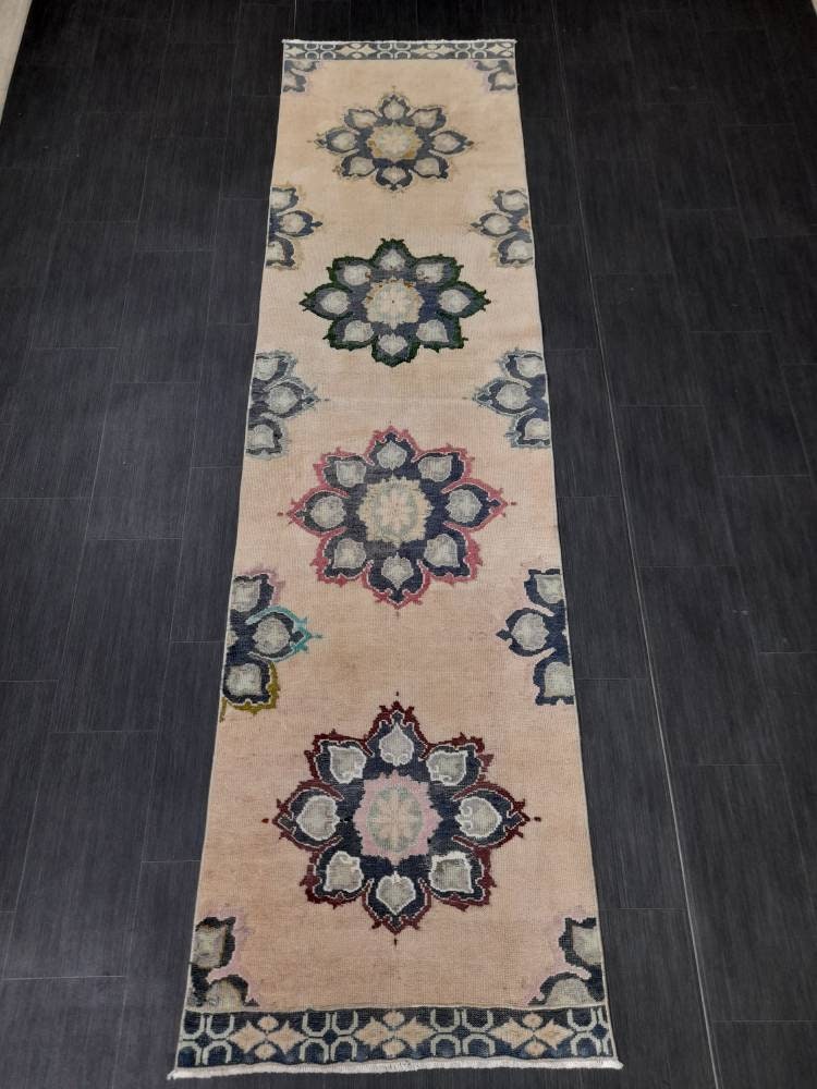 Beige Turkish Runner Rug 2' 8" x 10' 4" Hand-Knotted detail