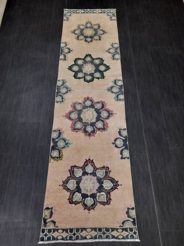 Beige Turkish Runner Rug 2' 8" x 10' 4" Hand-Knotted detail