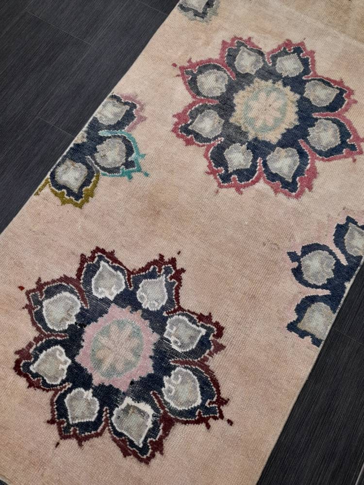 Beige Turkish Runner Rug 2' 8" x 10' 4" Hand-Knotted pattern