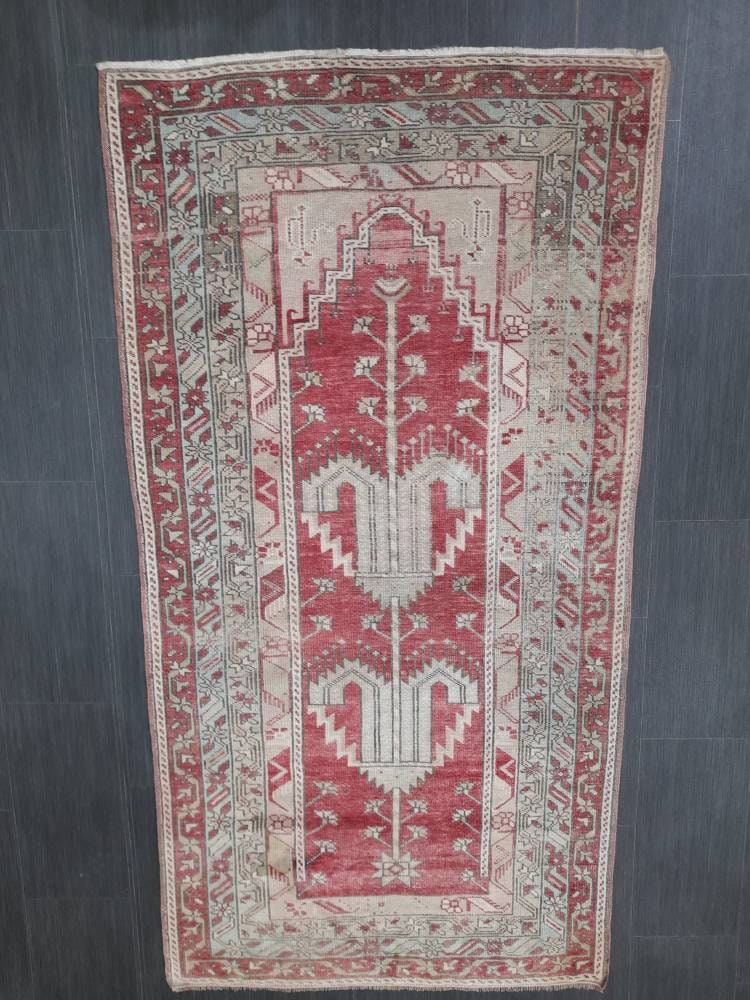 Beige Turkish Runner Rug 3' 5" x 6' 8" Hand-Knotted texture