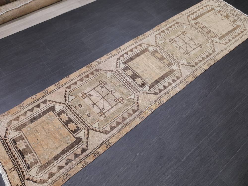Beige Turkish Runner Rug 2' 8" x 10' 8" Hand-Knotted close-up