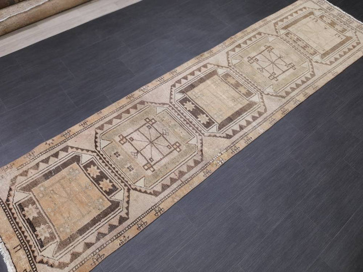 Beige Turkish Runner Rug 2' 8" x 10' 8" Hand-Knotted close-up