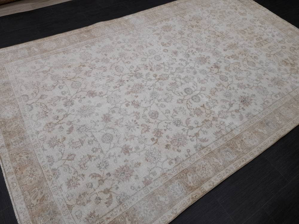 Beige Turkish Oushak Rug 6' 3" x 10' 2" Hand-Knotted detail