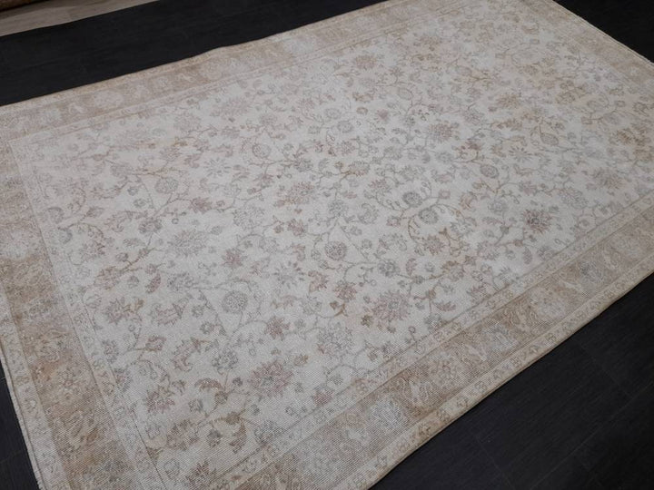 Beige Turkish Oushak Rug 6' 3" x 10' 2" Hand-Knotted detail