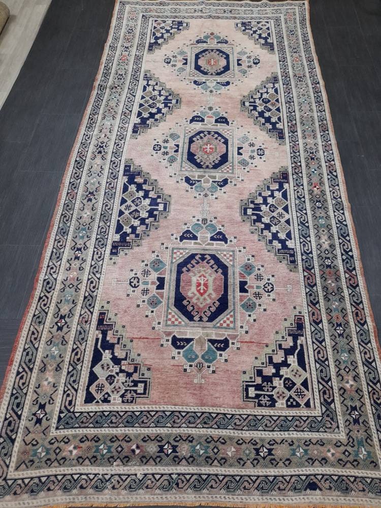 Turkish Runner Rug 5' x 11' 4" Hand-Knotted border