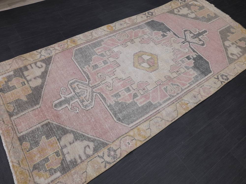 Pink Oushak Rug 4' 2" x 9' 2" - No. WR19253