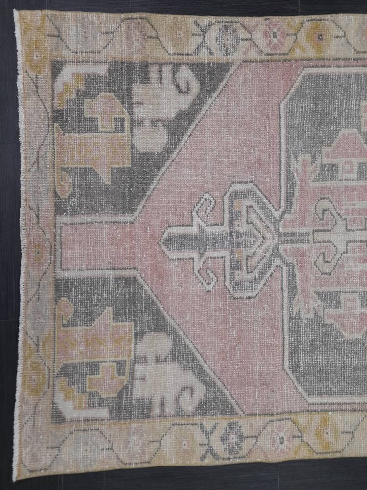 Pink Oushak Rug 4' 2" x 9' 2" - No. WR19253