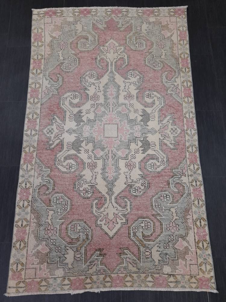 Red Turkish Vintage Rug 4' 2" x 7' Hand-Knotted field