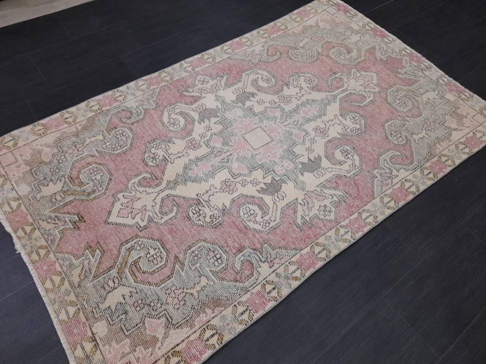Red Turkish Vintage Rug 4' 2" x 7' Hand-Knotted close-up