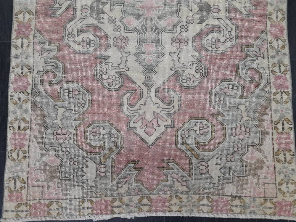 Red Turkish Vintage Rug 4' 2" x 7' Hand-Knotted texture