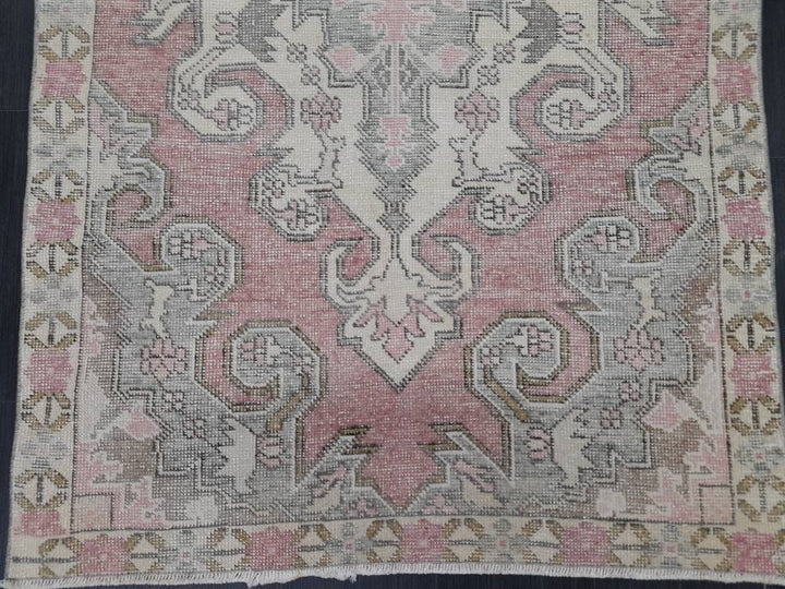 Red Turkish Vintage Rug 4' 2" x 7' Hand-Knotted texture