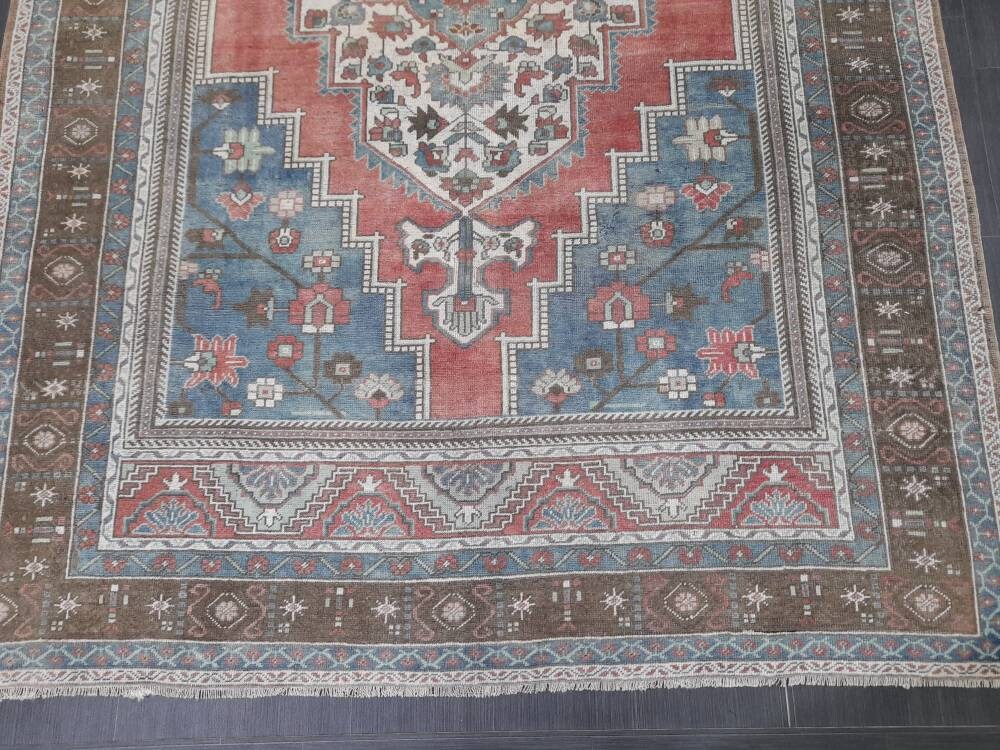 Red Turkish Oushak Rug 6' 6" x 10' 1" Hand-Knotted pattern