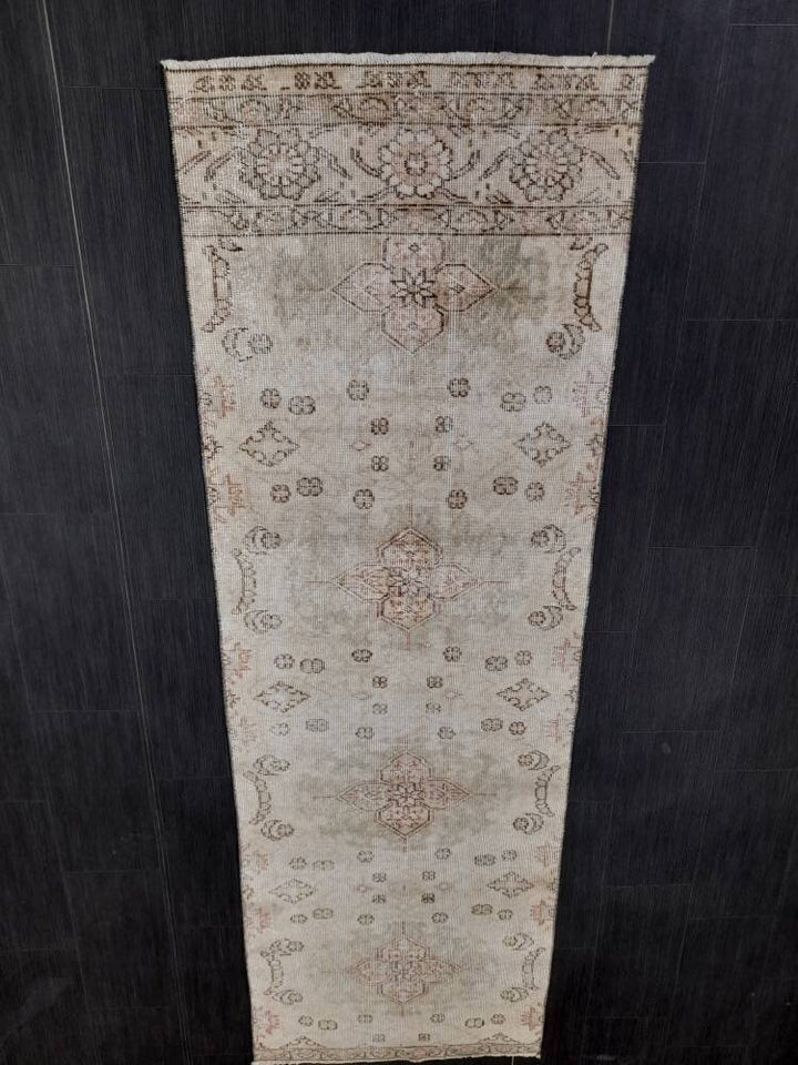 Beige Turkish Runner Rug 2' 9" x 8' 6" Hand-Knotted border