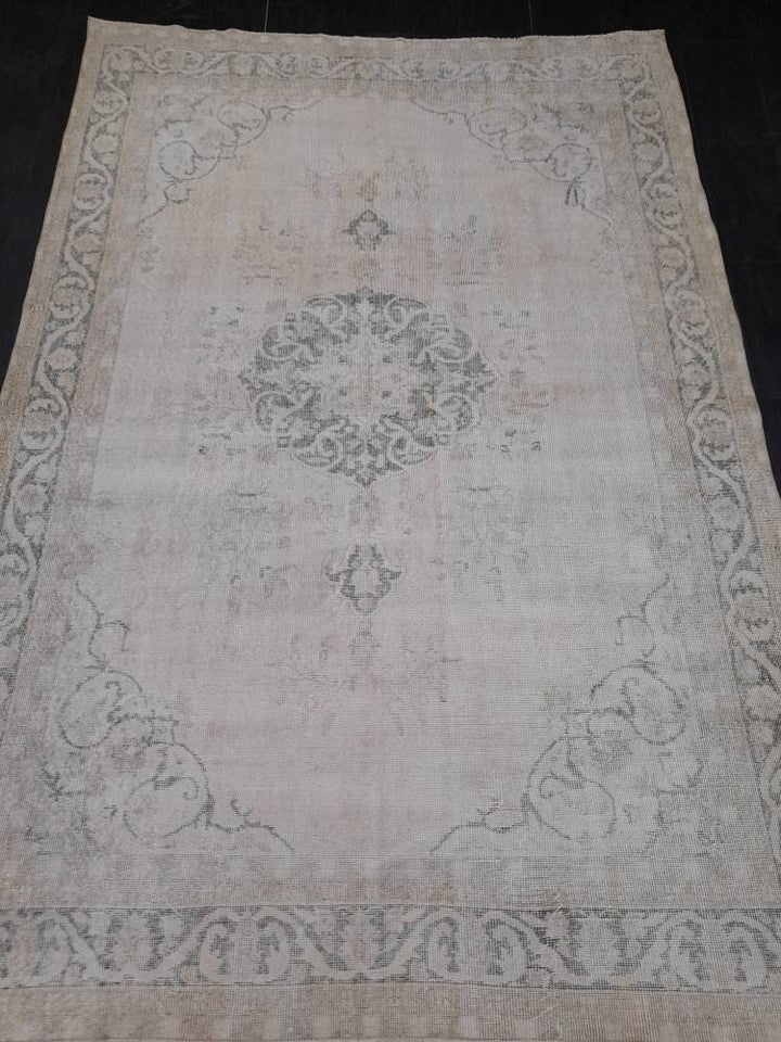 Beige Turkish Runner Rug 6' 9" x 9' 11" Hand-Knotted view 9