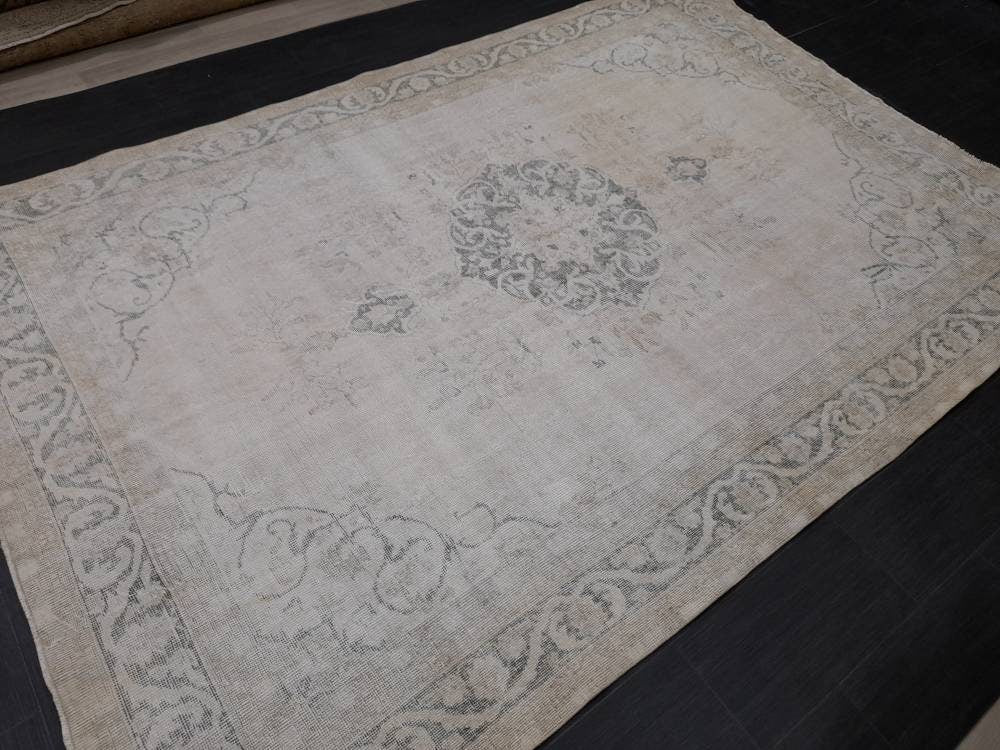 Beige Turkish Runner Rug 6' 9" x 9' 11" Hand-Knotted
