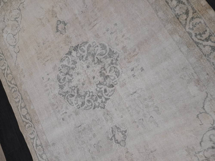 Beige Turkish Runner Rug 6' 9" x 9' 11" Hand-Knotted pattern