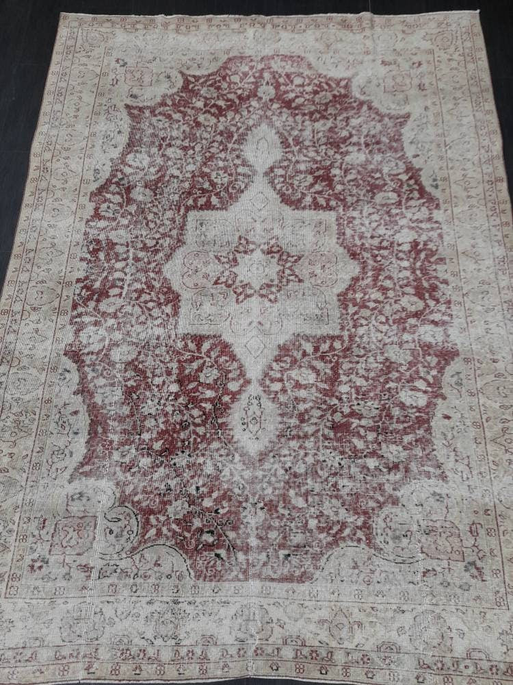 Red Turkish Oushak Rug 6' 7" x 9' Hand-Knotted texture